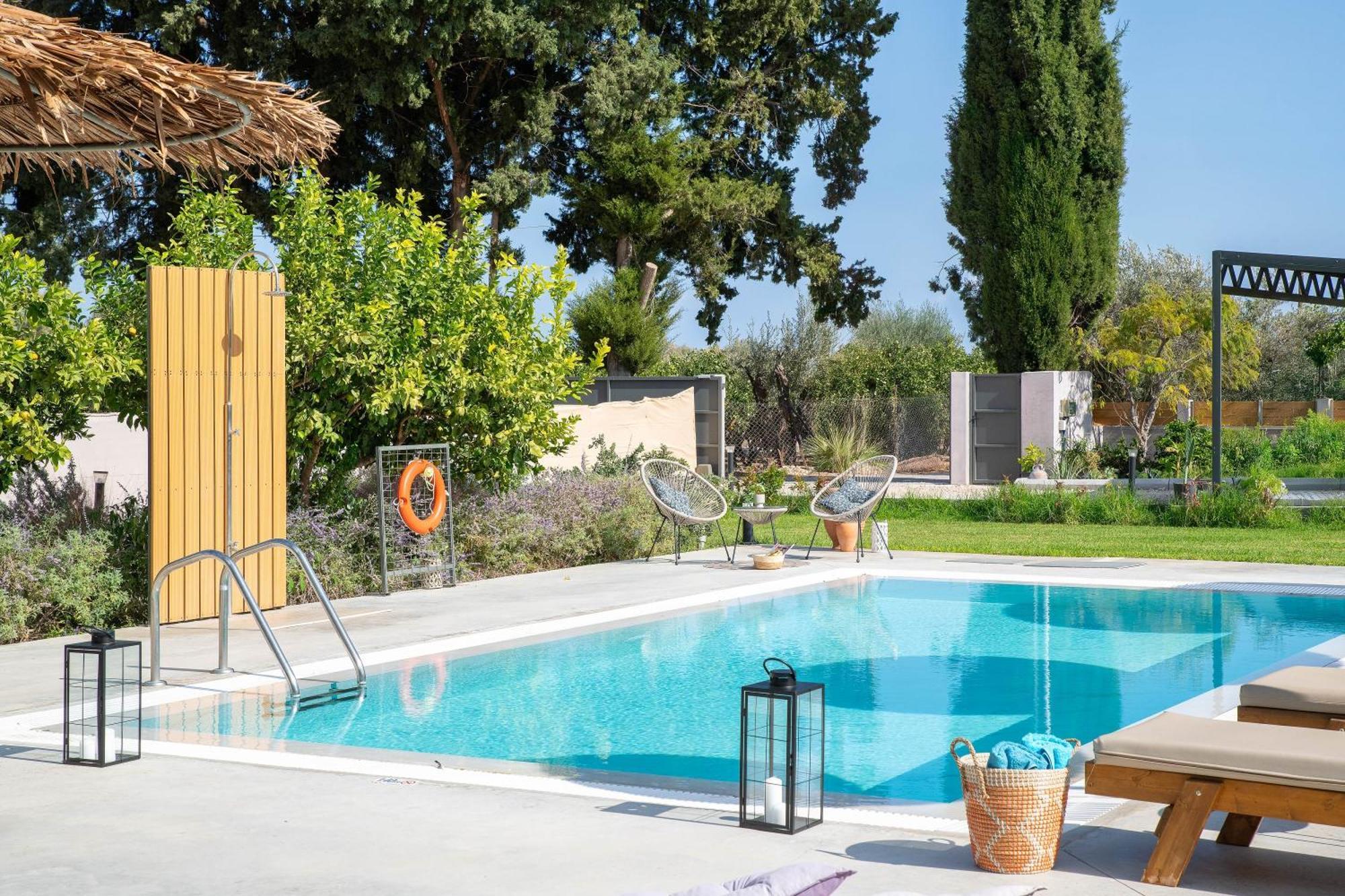Ethria Pool Villa With Heated Jacuzzi Afantou Bagian luar foto