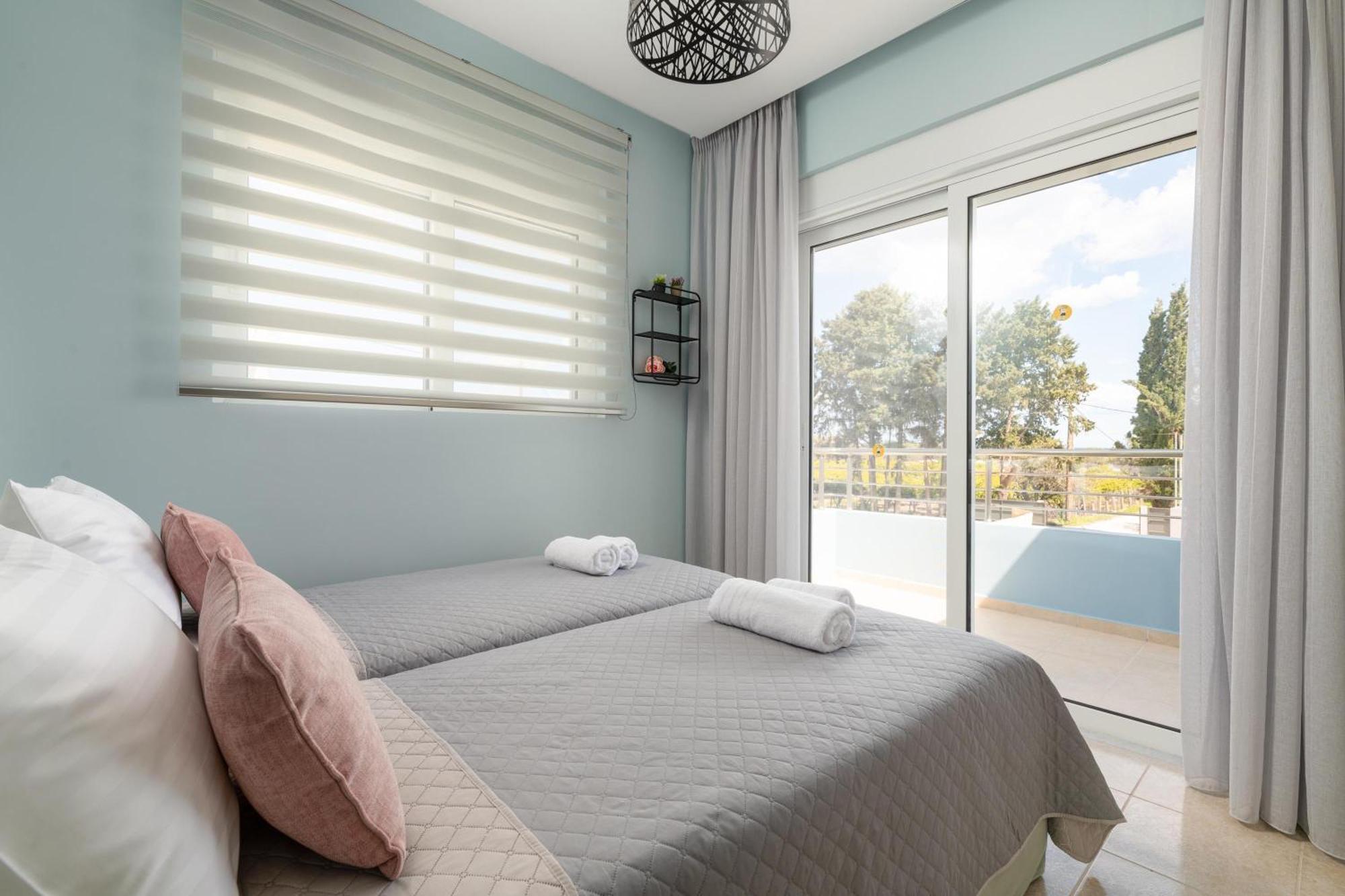 Ethria Pool Villa With Heated Jacuzzi Afantou Bagian luar foto